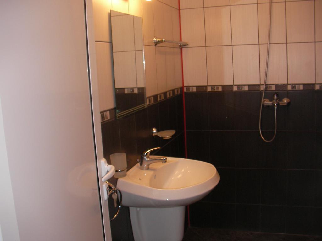 Adonai Apartments Nesebar Buitenkant foto